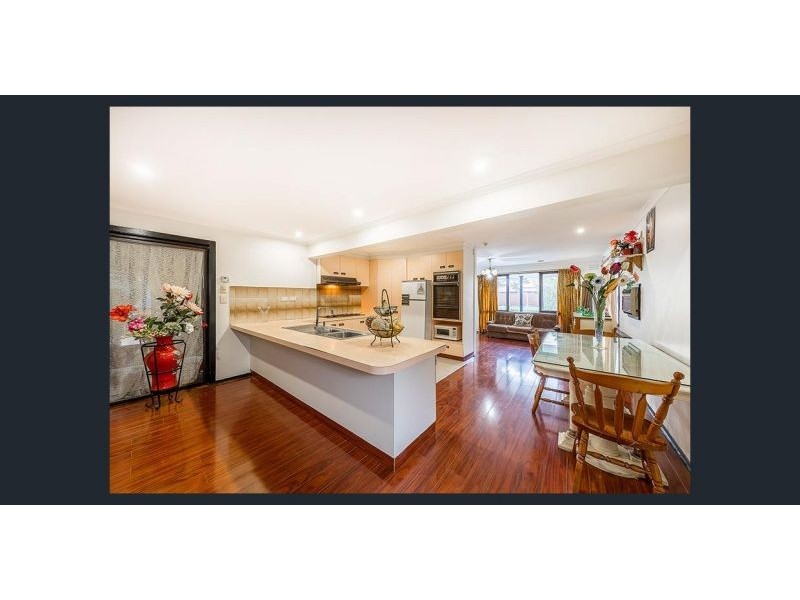 18 Gladstone Street, St Albans VIC 3021