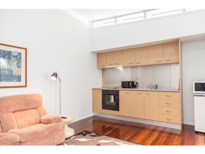 2/31 Hazelwood Street, Highgate Hill QLD 4101
