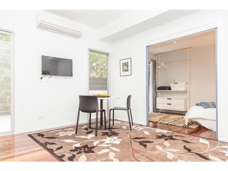 2/31 Hazelwood Street, Highgate Hill QLD 4101