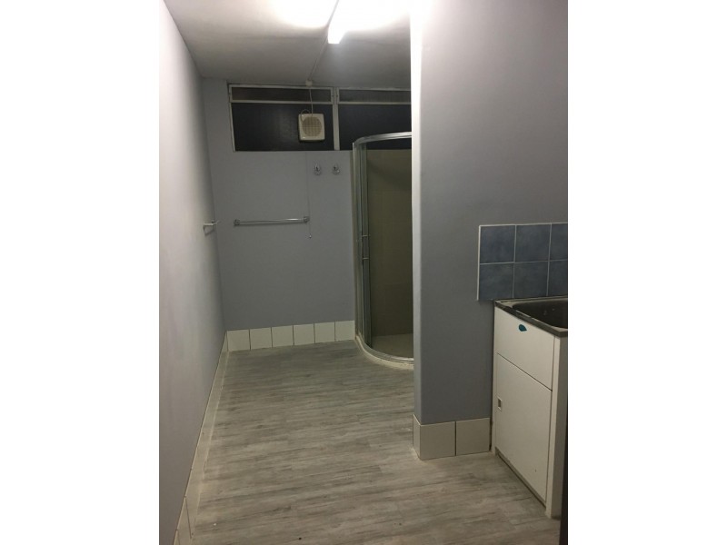 8/2 Pengilly Road, Orelia WA 6167