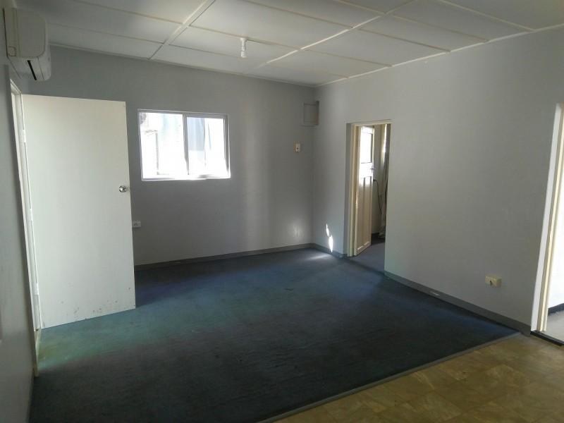 4 Shackleton St, Mount Isa QLD 4825