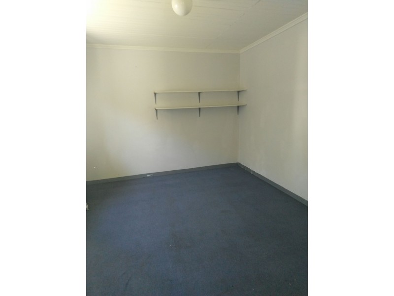 4 Shackleton St, Mount Isa QLD 4825