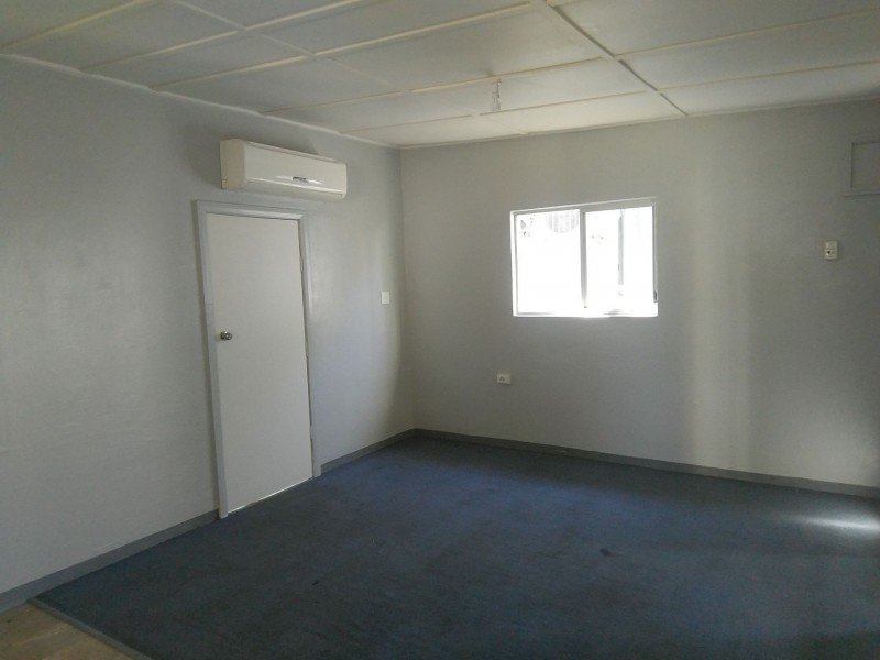 4 Shackleton St, Mount Isa QLD 4825