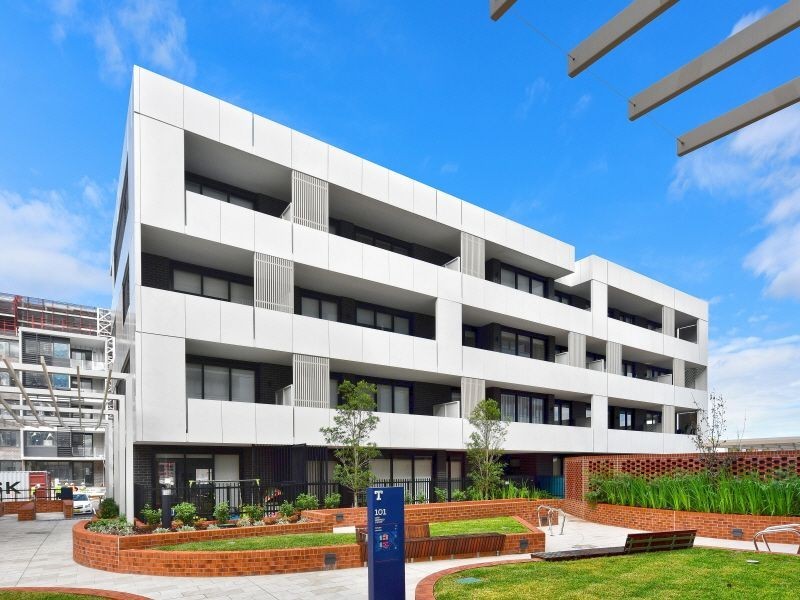 B205/101 Lord Sheffield Circuit, Penrith NSW 2750