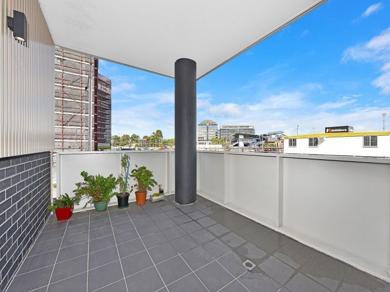 B205/101 Lord Sheffield Circuit, Penrith NSW 2750