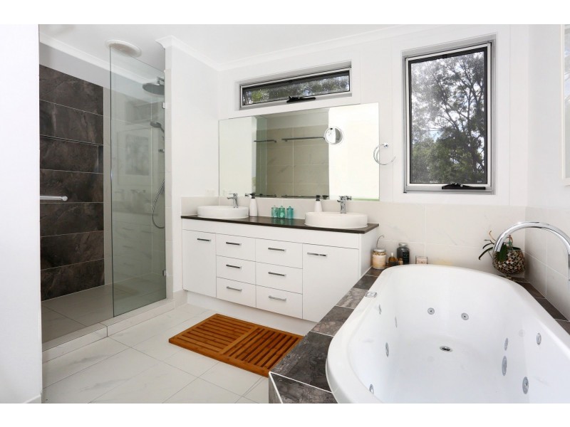 38 Viscount Drive, Tallai QLD 4213