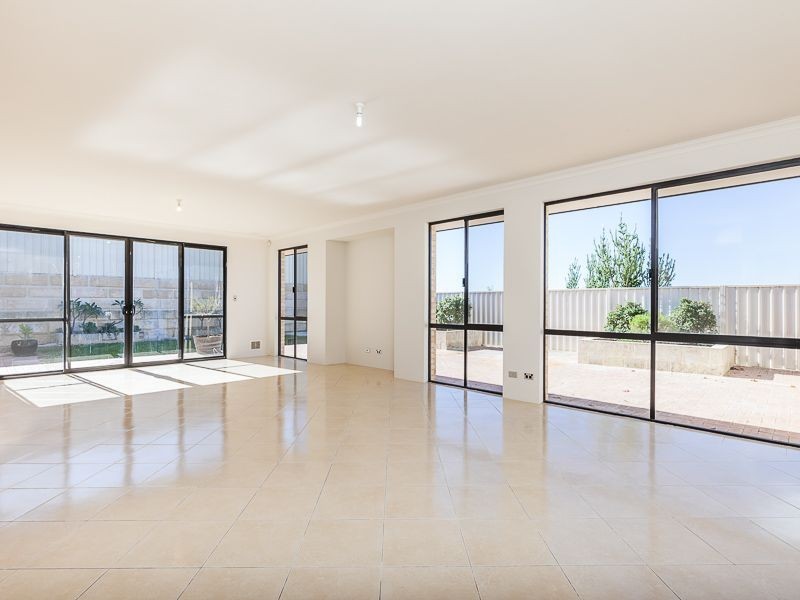 20 Narrien Loop, Hocking WA 6065