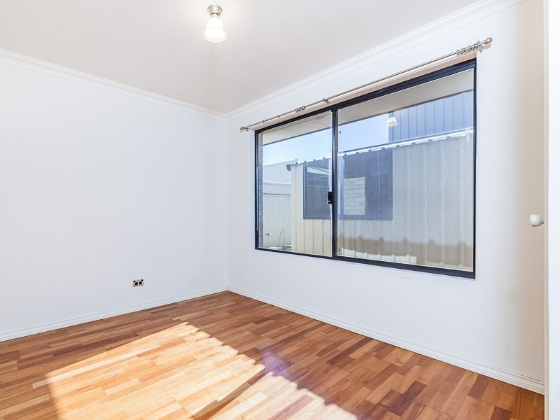 20 Narrien Loop, Hocking WA 6065