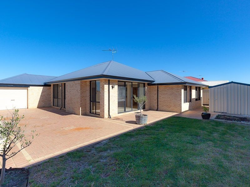 20 Narrien Loop, Hocking WA 6065