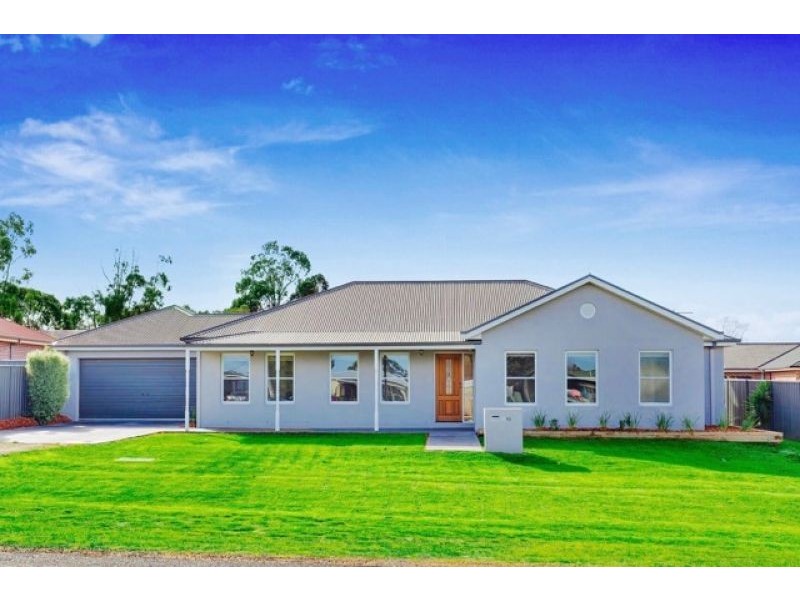 16 Sutton Street, Riddells Creek VIC 3431