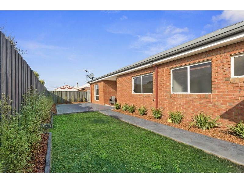16 Sutton Street, Riddells Creek VIC 3431