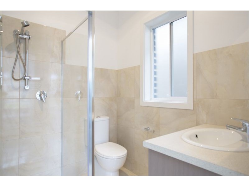 5b Radford Avenue, Clearview SA 5085