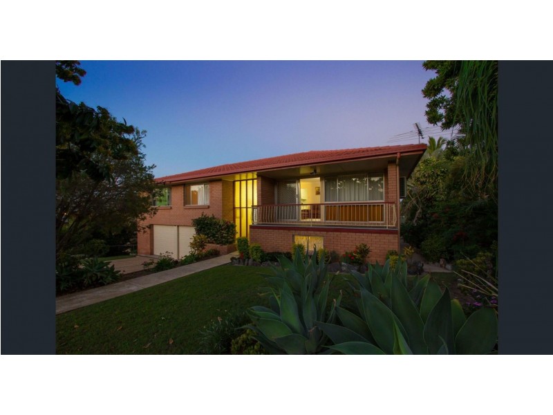 13 Irandi St, Mansfield QLD 4122