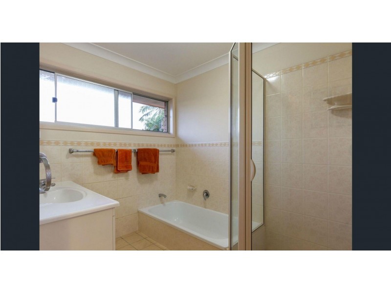 13 Irandi St, Mansfield QLD 4122