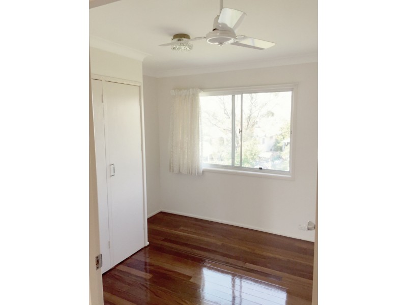 13 Irandi St, Mansfield QLD 4122