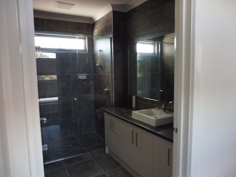 9a Springfield Ave, Clayton South VIC 3169