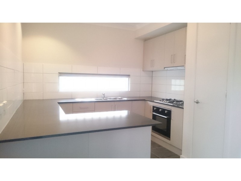 9a Springfield Ave, Clayton South VIC 3169