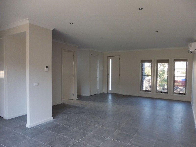 9a Springfield Ave, Clayton South VIC 3169