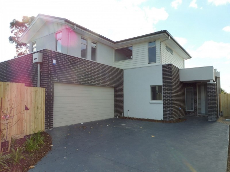 9b Springfield Ave, Clayton South VIC 3169