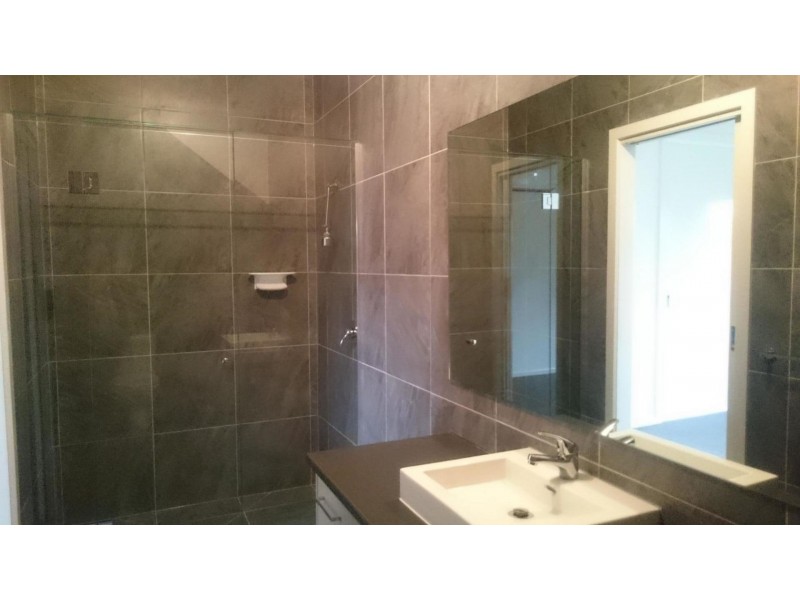 9b Springfield Ave, Clayton South VIC 3169