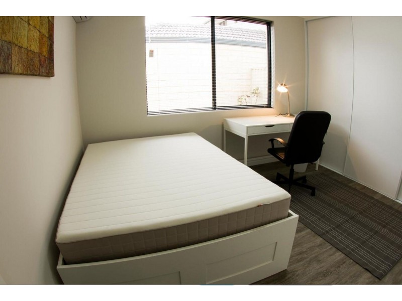 10b Page Ave, Bentley WA 6102