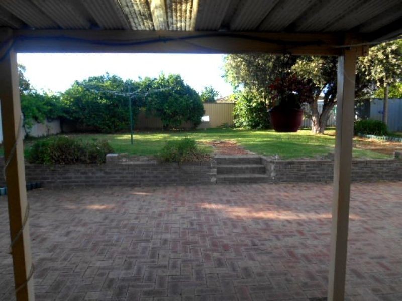 39 Gossamer Avenue, Mirrabooka WA 6061