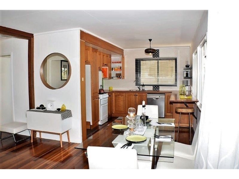 10 Agnes Street, Birkdale QLD 4159