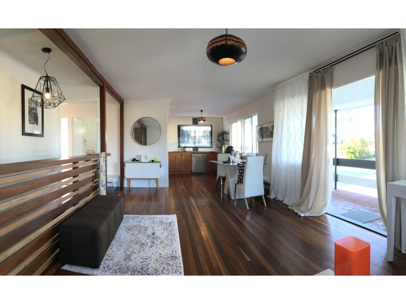 10 Agnes Street, Birkdale QLD 4159