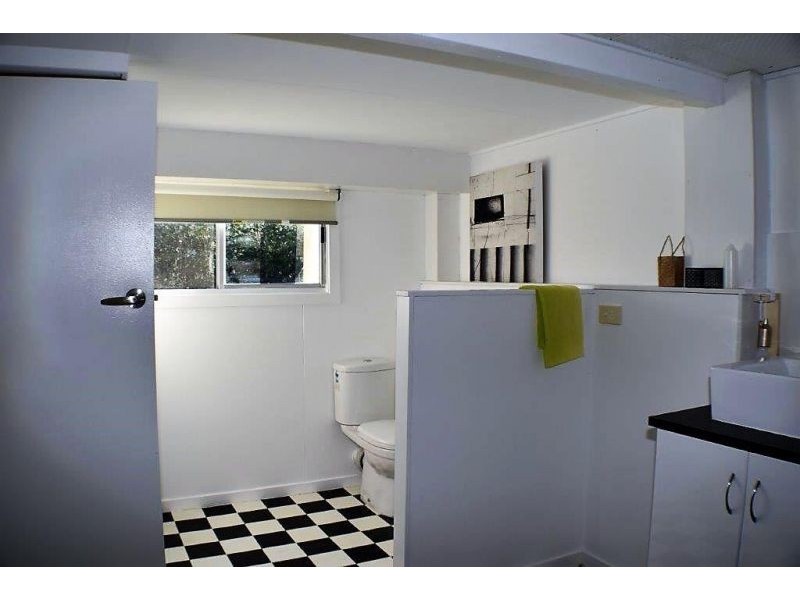 10 Agnes Street, Birkdale QLD 4159