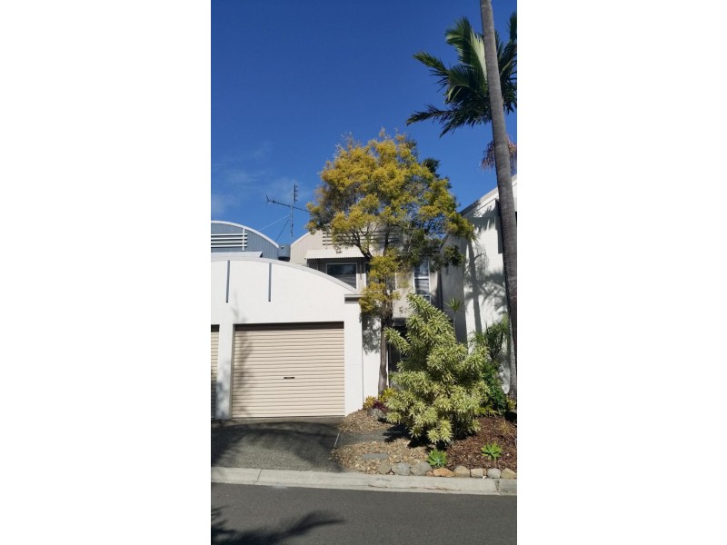10/1 Poinsettia Ct, Mooloolaba QLD 4557