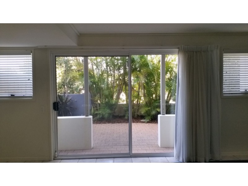 10/1 Poinsettia Ct, Mooloolaba QLD 4557