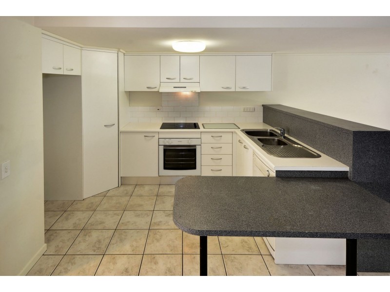 10/1 Poinsettia Ct, Mooloolaba QLD 4557