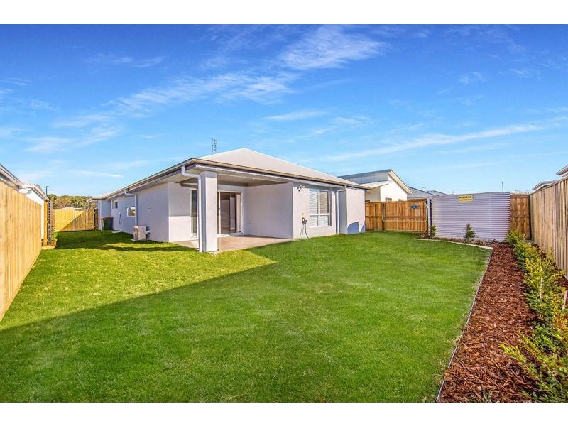 26 Banks Crescent, Caloundra West QLD 4551