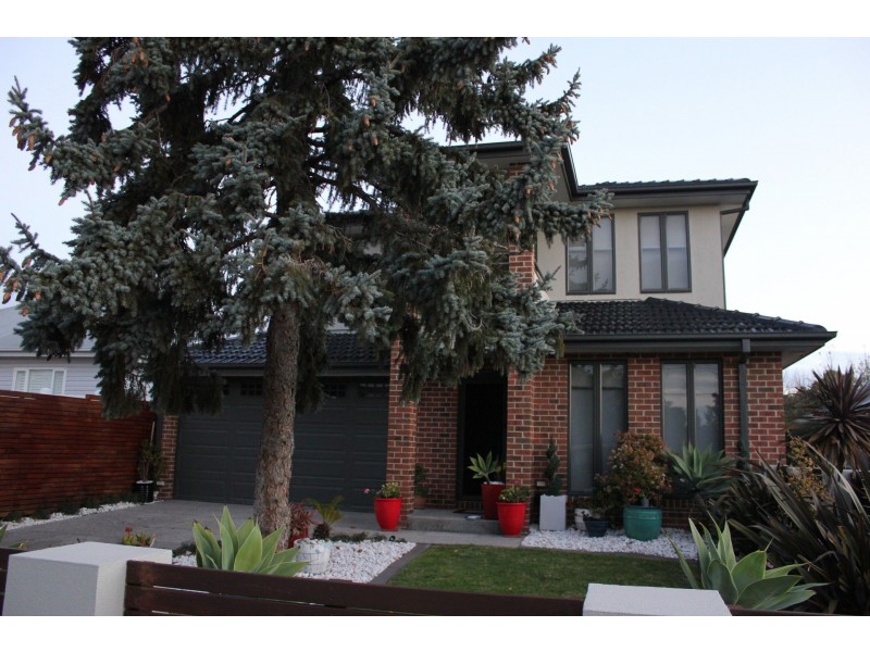 10 Summit Rd, Frankston VIC 3199