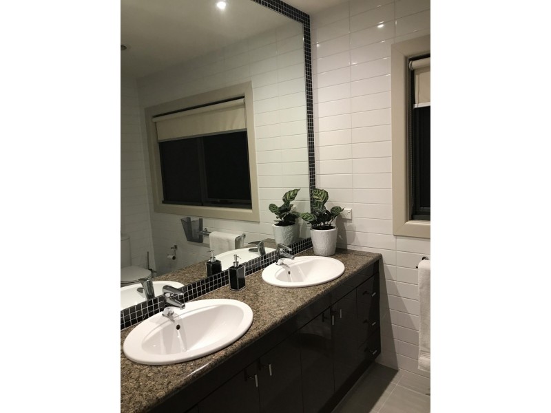 10 Summit Rd, Frankston VIC 3199