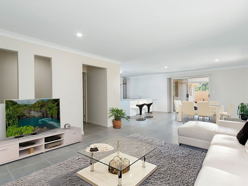 40 Conifer Ave, Brassall QLD 4305