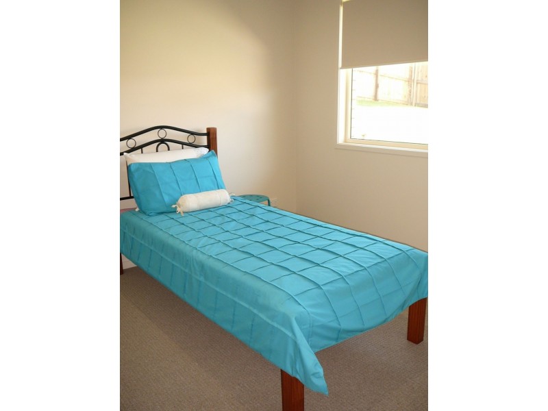 40 Conifer Ave, Brassall QLD 4305