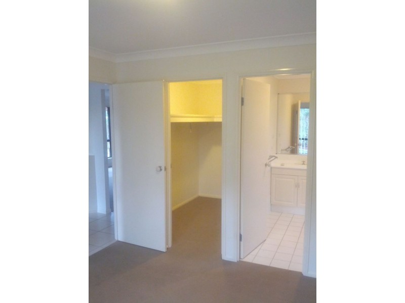 13 Bowley Street, Pacific Pines QLD 4211