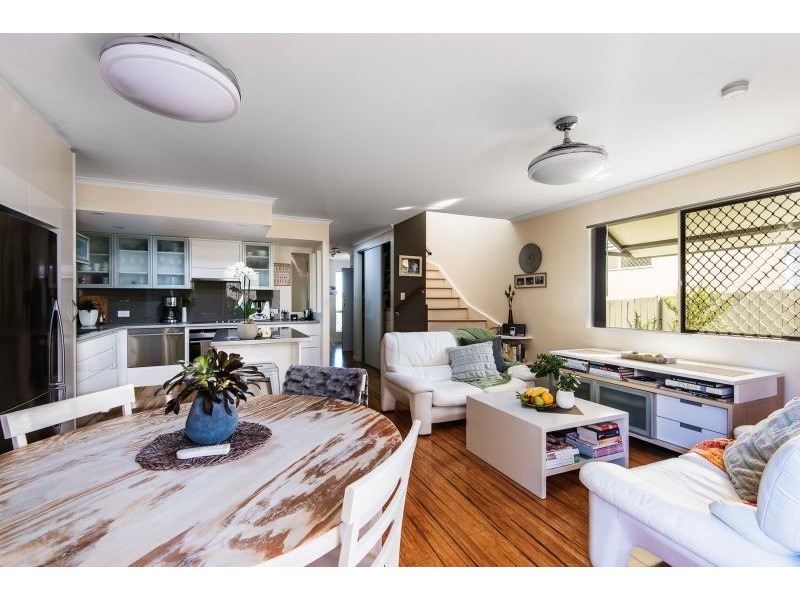 1/56 Meta Street, Mooloolaba QLD 4557