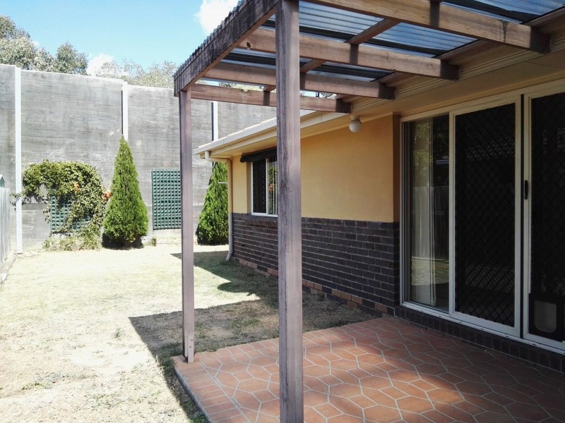 15 Kinchega Cct, Parkinson QLD 4115