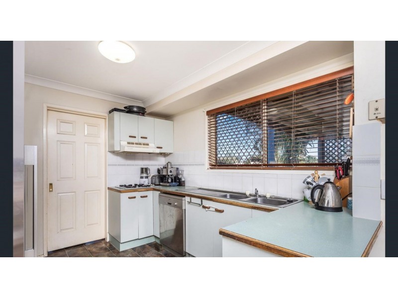 9 Spring Rd, Kallangur QLD 4503
