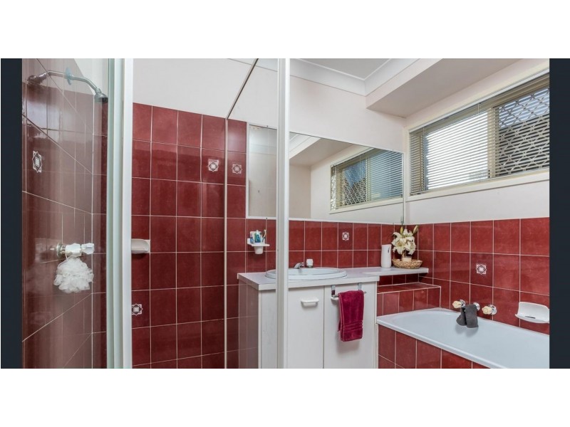 9 Spring Rd, Kallangur QLD 4503