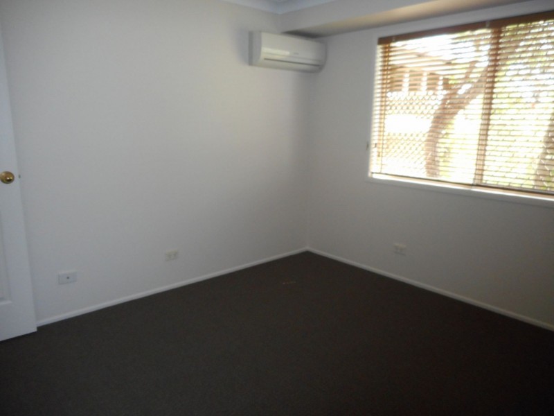 9 Spring Rd, Kallangur QLD 4503