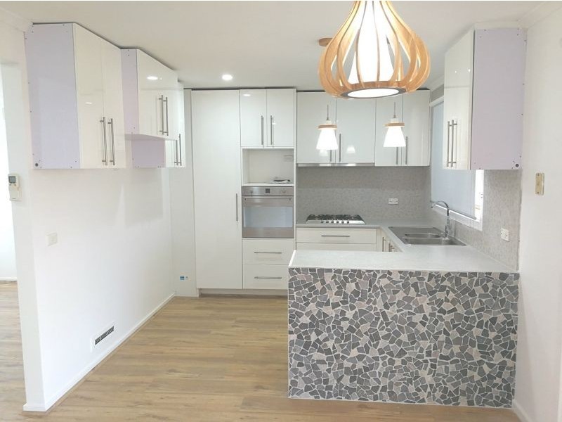 4 Rocklands Rise, Meadow Heights VIC 3048