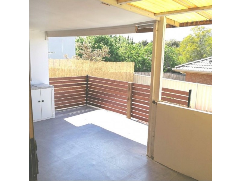 4 Rocklands Rise, Meadow Heights VIC 3048