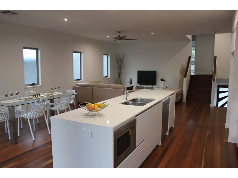 6 Bernarra Street, The Gap QLD 4061