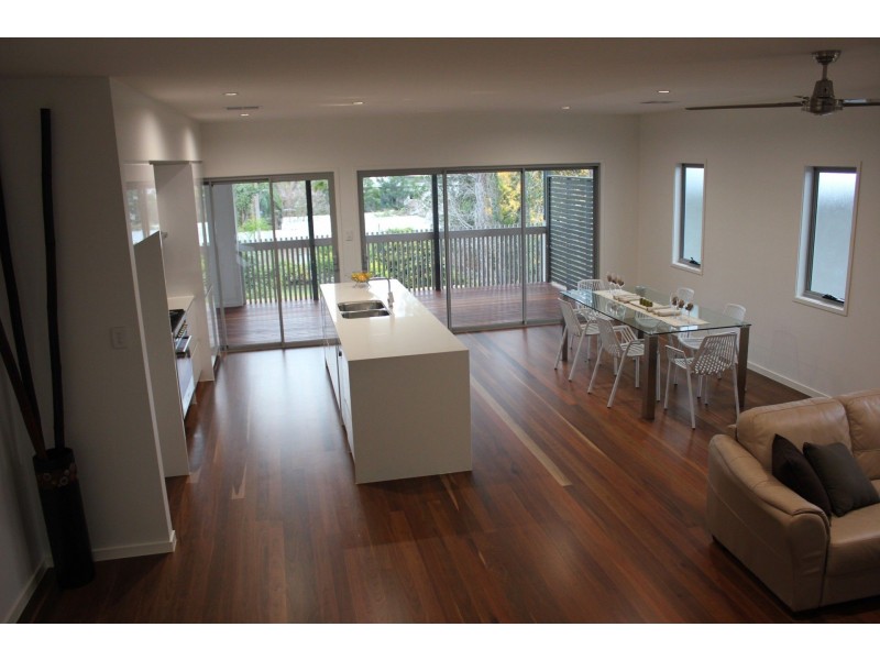 6 Bernarra Street, The Gap QLD 4061