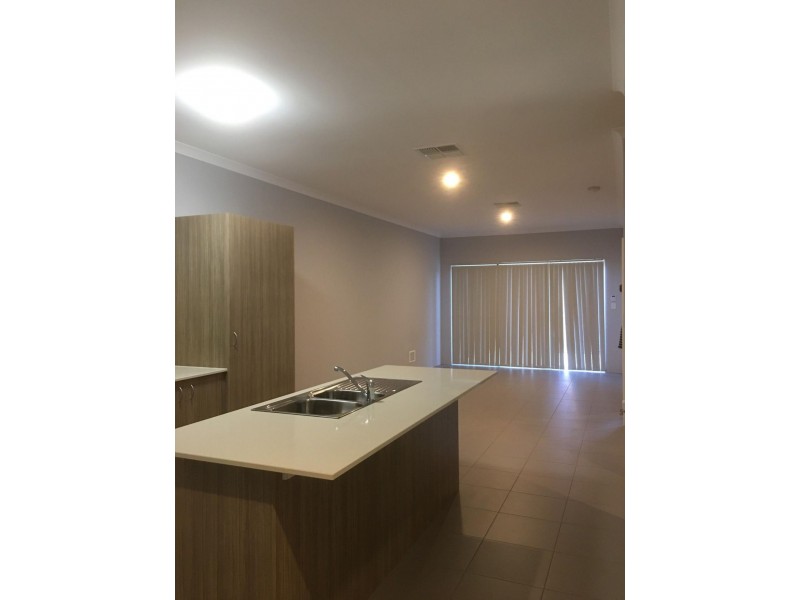 28 Corton Approach, Wellard WA 6170