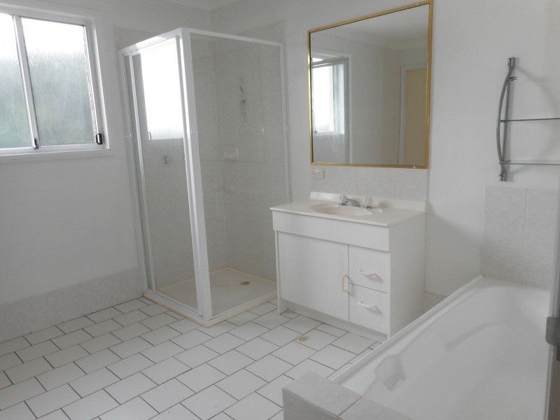 29 Leighton Drive, Edens Landing QLD 4207