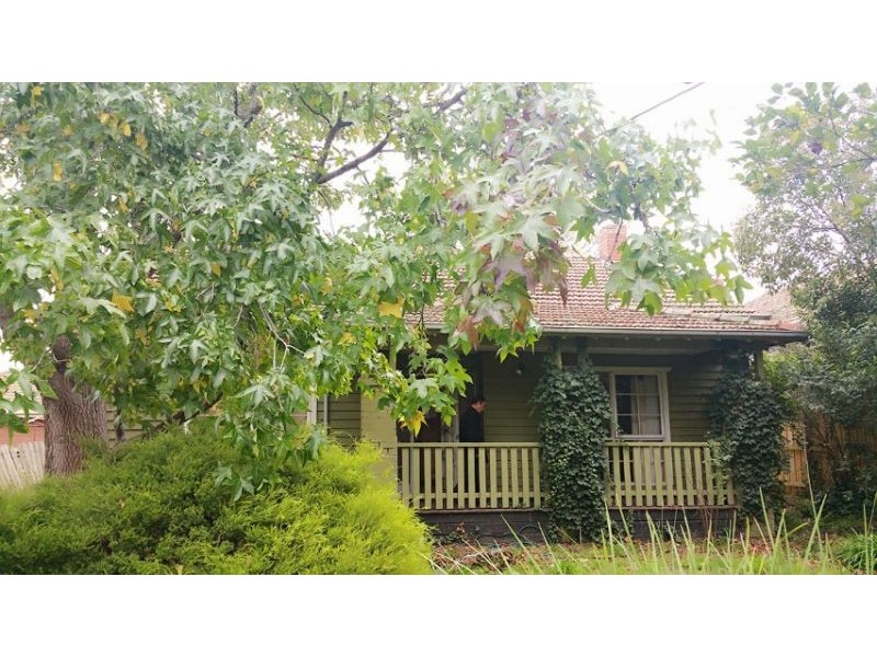 76 Iris Rd, Glen Iris VIC 3146